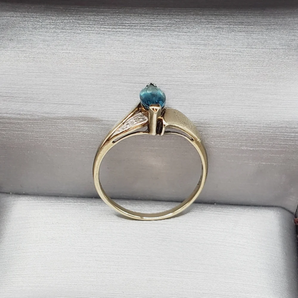 10k Blue Topaz Ring
